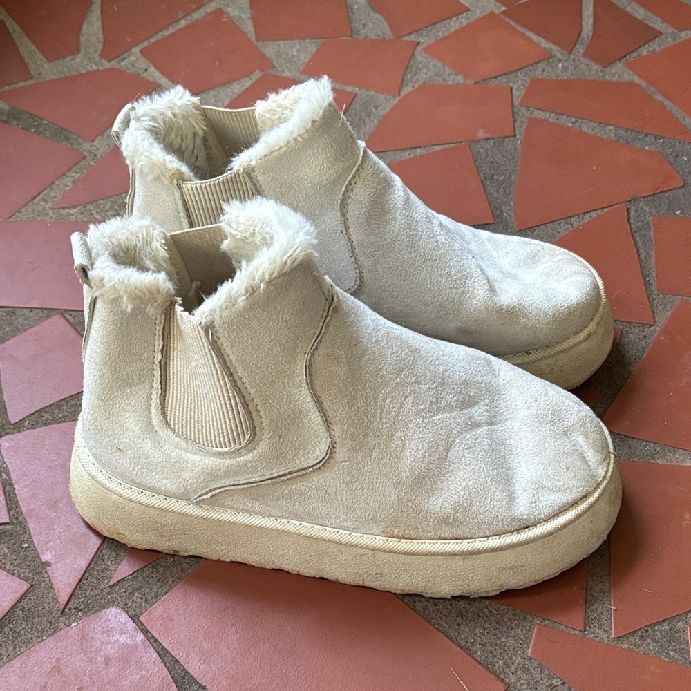 Cozy Cream Kids Boots